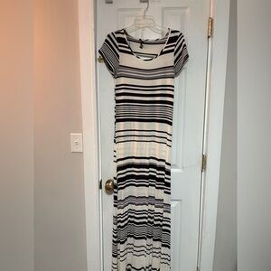 Forever 21 Black and White Striped Maxi Dress